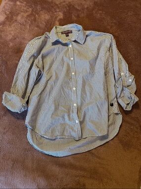 Gloria Vanderbilt blue Striped Long-Sleeve Button down cotton shirt Medium